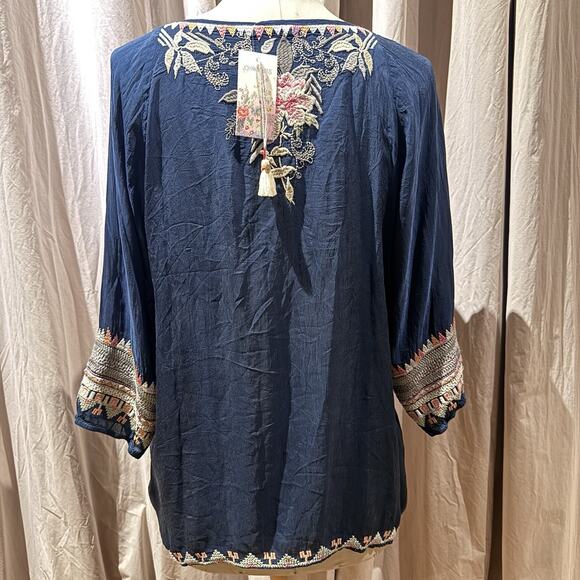 Johnny Was Heavily Embroidered Cupro Top NWT L - Picture 5 of 7